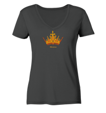 Lade das Bild in den Galerie-Viewer, Hier kommt die Königin - Ladies Organic V-Neck Shirt