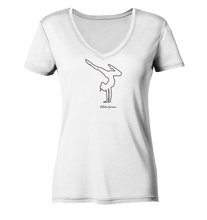 Lade das Bild in den Galerie-Viewer, Fließend in Bewegung - Ladies Organic V-Neck Shirt
